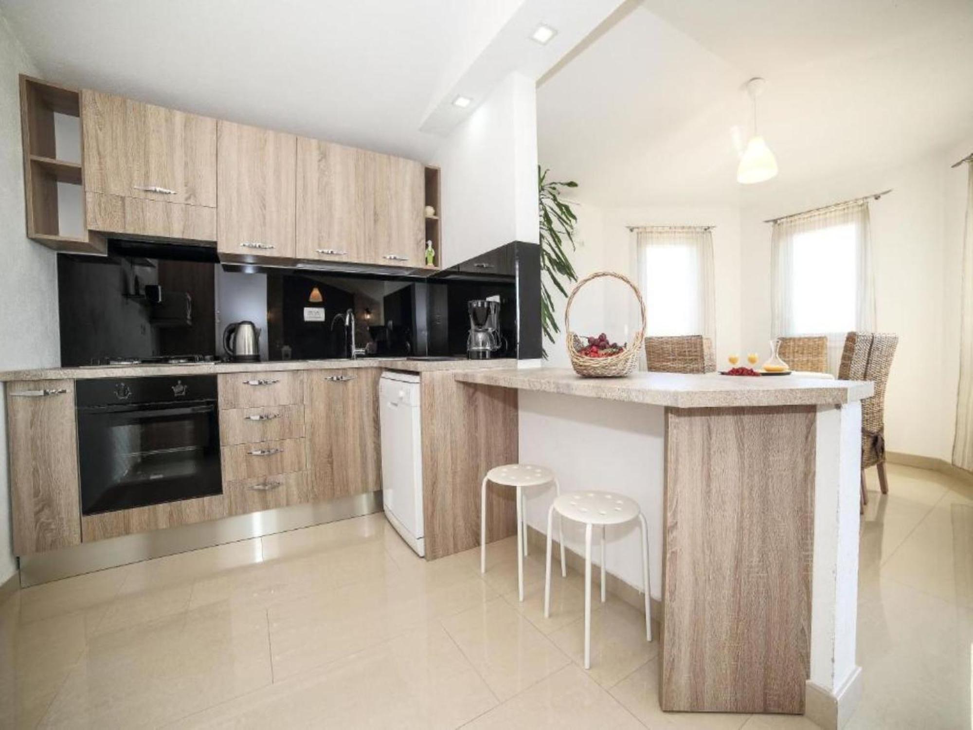 Holiday Home Chester With Heated Pool Kaštela Rum bild