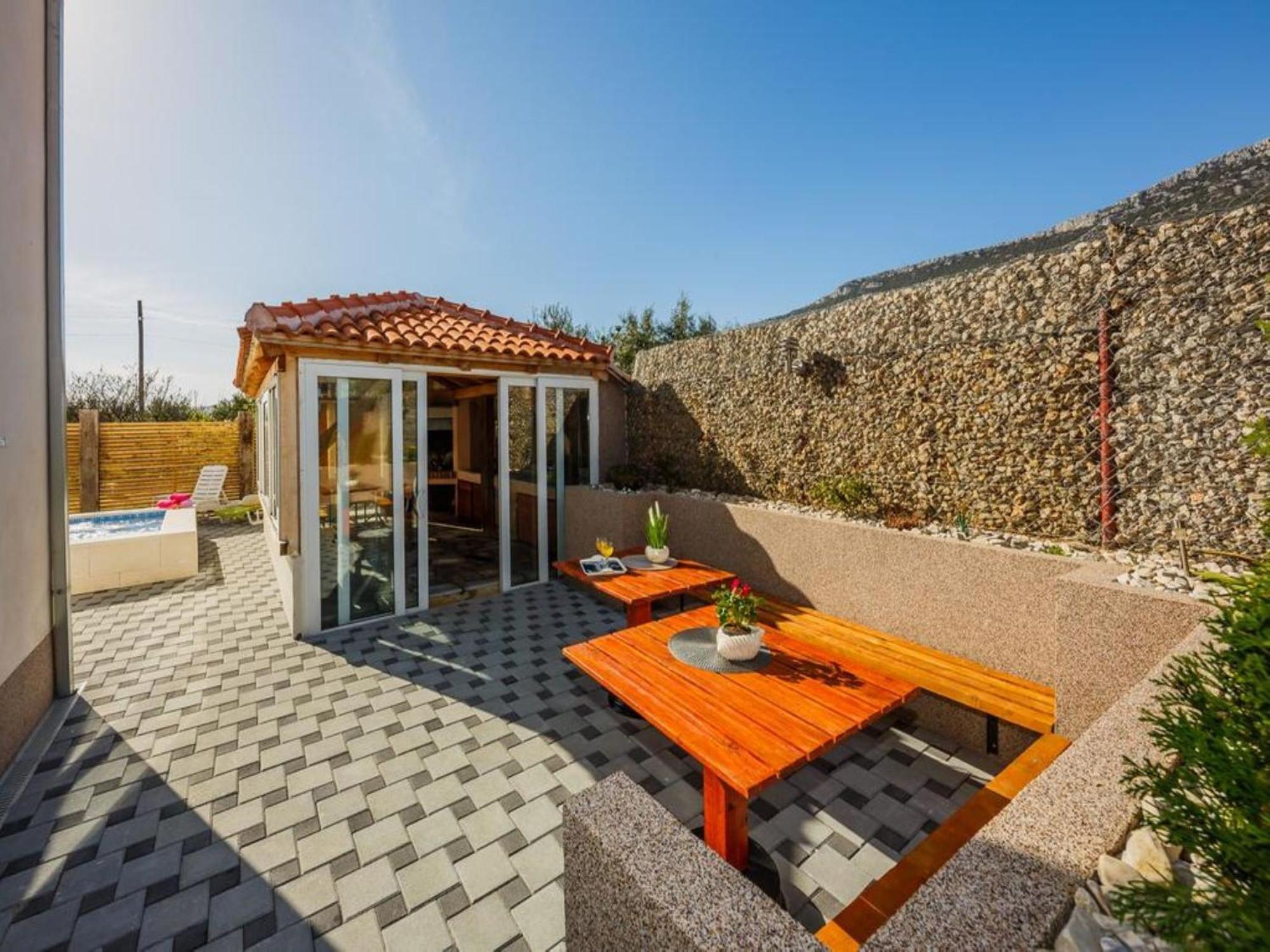 Holiday Home Chester With Heated Pool Kaštela Rum bild